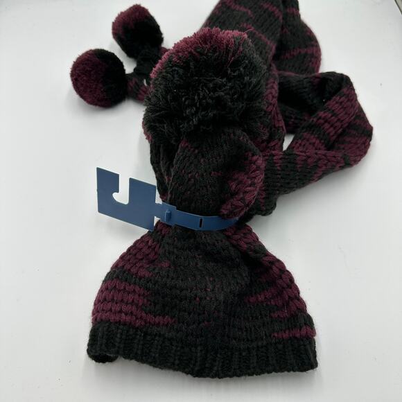 NWOT Libby Edelman Burgundy Black Long Knit Scarf & Beanie Set Pom Poms Winter - Picture 5 of 7